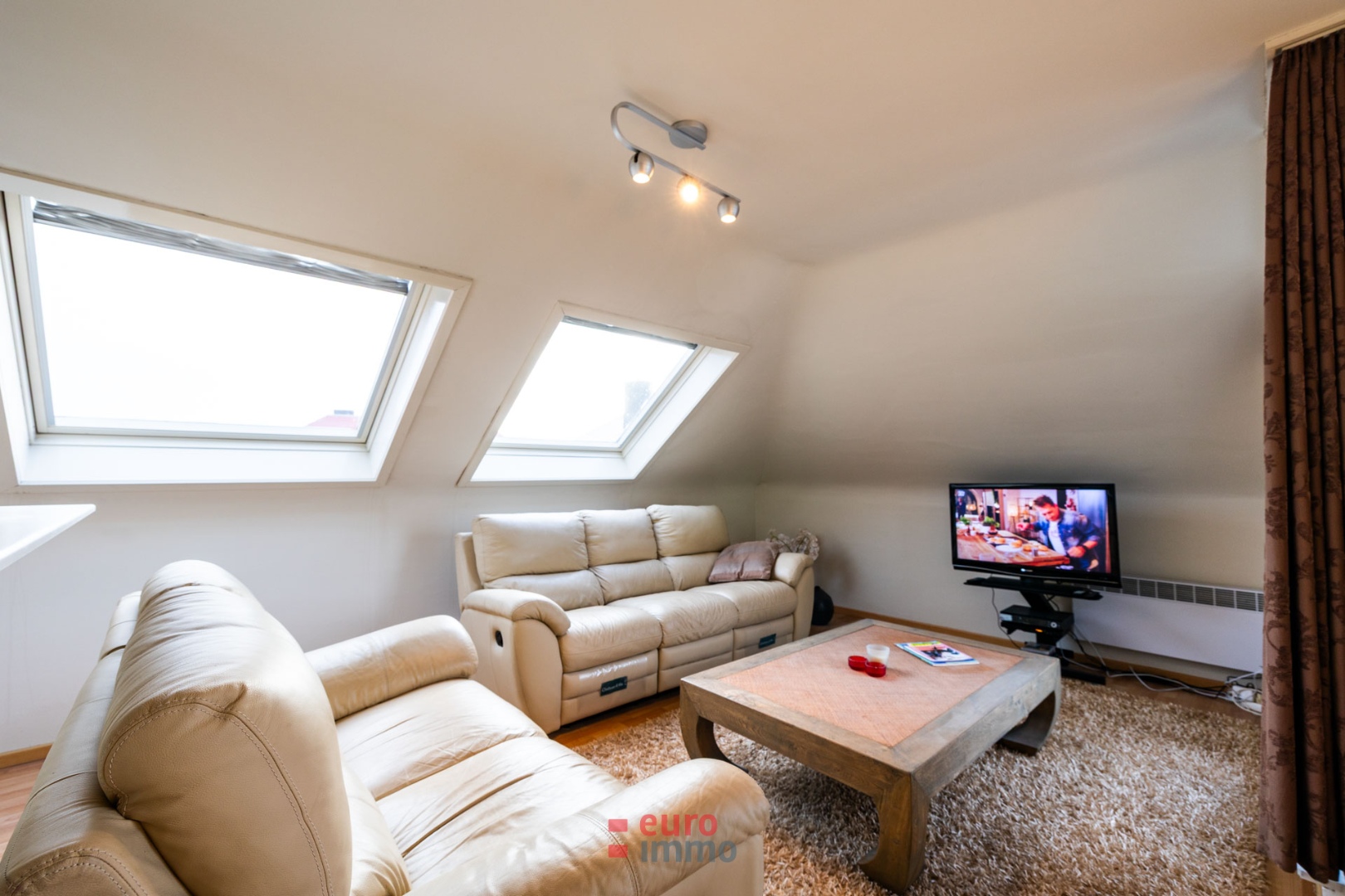 Super appartement met 2 slaapkamers &amp; mooie vergezichten! - foto 4