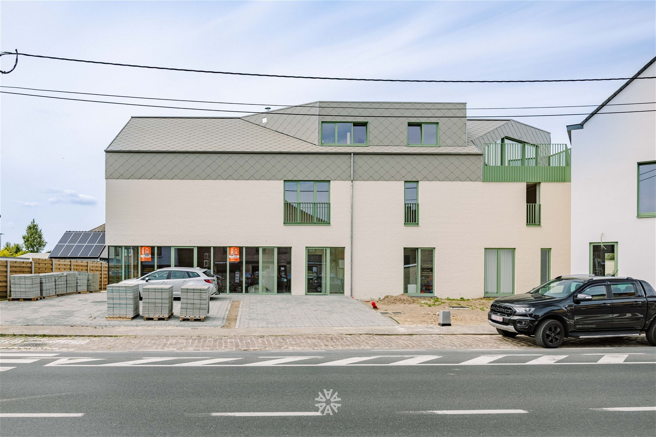 Nieuwbouw handelsruimte in een kleinschalig woonproject in het bruisende Destelbergen - foto 2