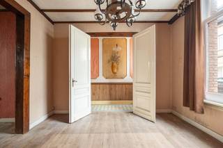  A la recherche d'une maison de ville spacieuse avec du potentiel ?   Cette charmante propriété située au 44 Touwstraat à Anvers offre un...