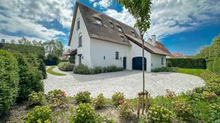 Magnificent villa, completely renovated, located near the polders just a few steps from Boslaan and Kalfsmolen...