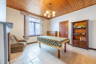 Te renoveren halfopen bebouwing met tal van mogelijkheden in Ruien – aan de voet van het Kluisbos!Ontdek deze charmante halfopen woning met enorm...