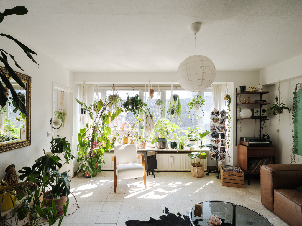 Lichtrijk en ruim 2 slpk appartement op fietsafstand van Gent centrum en wandelafstand van het natuurpark Bourgoyen-Ossemeersen. Een echte opportuniteit door zijn ligging, prijs en potentieel! - foto 2