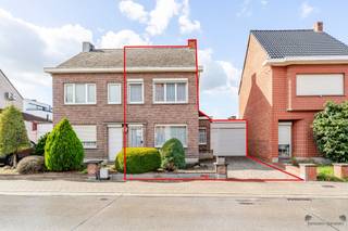 <p><span> Located </span><span>on </span><span>Houwstraat in Beerzel</span><span> is this surprisingly spacious home with approximately </span><span>120 m² of living space</span><span>, three bedrooms, a garage, a garden, and a </span><span>separate studio of approximately 20 m</span><span>². Built in 1953, the home offers a great foundation for anyone looking for a spacious home with the potential to modernize it to their own taste.</span></p><p><span>On the ground floor is a </span><span>spacious and bright living area</span><span> with a sitting and dining area. Large windows provide pleasant natural light, and the charming fireplace adds extra ambiance to the space. Adjacent to this is the kitchen.</span></p><p><span>Also on the ground floor are the </span><span>bathroom with a bathtub</span><span>, a practical laundry room, and the garage.</span></p><p><span>There are </span><span>two bedrooms</span><span>on the first floor </span><span>. The attic has been converted into </span><span>a third bedroom</span><span>, providing a nice addition to the home’s sleeping quarters.</span></p><p><span>There is also plenty of extra space outside. The </span><span>fenced-in backyard</span><span> features both a lawn and paved areas. At the back of the yard is a </span><span>separate building of approximately 20 m² that serves as a workshop</span><span>. Ideal for hobbyists or DIY enthusiasts, or for anyone who needs a separate work or storage space at home.</span></p><p><span>The home could be modernized in various ways but features an interesting layout and plenty of potential. The combination of the living space, garage, garden, and separate studio makes this a versatile property.</span></p><h3><span>Highlights</span></h3><ul><li><span>Approx. </span><span>120 m² of living space</span></li><li><span>3 bedrooms</span><span>, one of which is in the attic</span></li><li><span>Separate studio of approx. 20 m²</span><span> in the backyard</span></li><li><span>Garage</span></li><li><span>Spacious and bright living area</span></li><li><span>Bathroom on the ground floor</span></li><li><span>Practical laundry room</span></li><li><span>Fenced backyard</span></li><li><span>Plenty of opportunities for modernization</span></li></ul><p><span>Built in </span><span>1953</span></p>