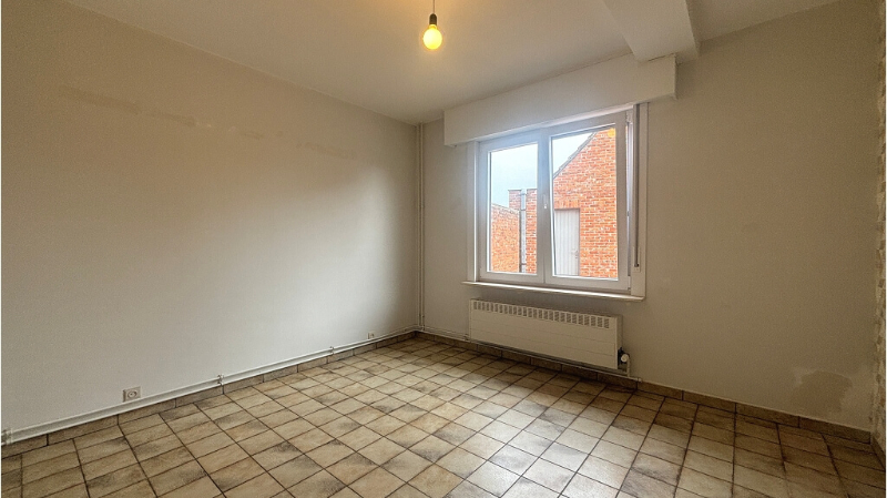 Ruime koppelwoning met 3 slaapkamers Garage en Tuin te huur in Brugge - foto 5