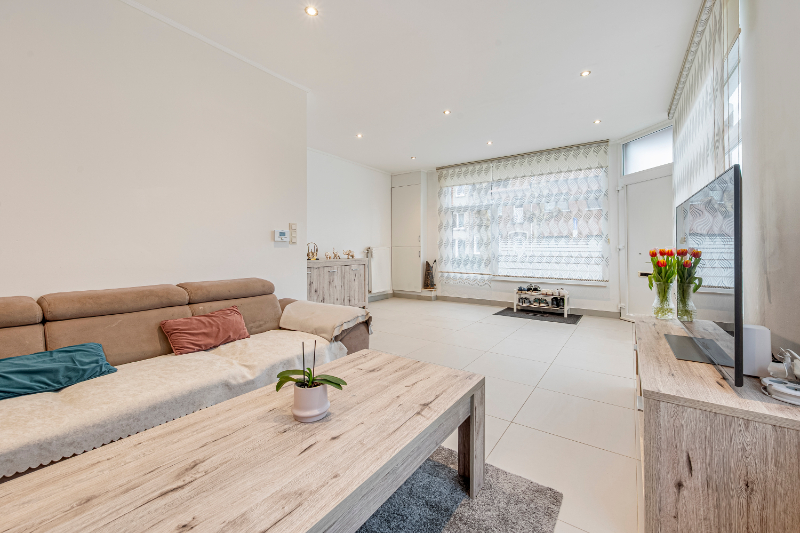 RUIM GERENOVEERD HOEKPAND MET GARAGE EN KNAP DAKTERRAS - TOFFE AANGENAME LIGGING - foto 5