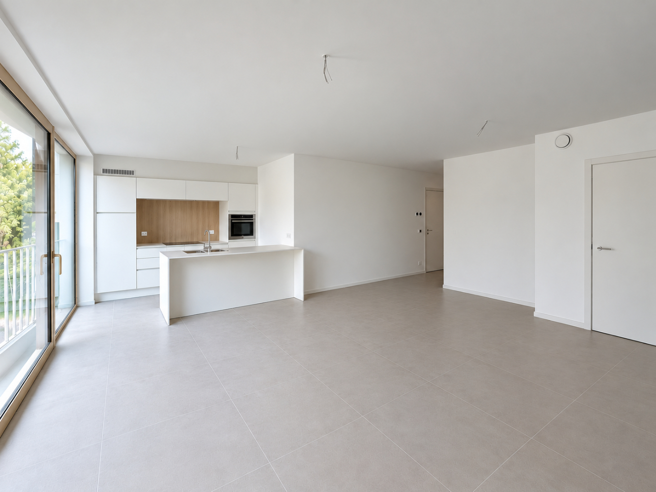 Ruim nieuwbouwappartement met 2 slaapkamers vlakbij het centrum - foto 1