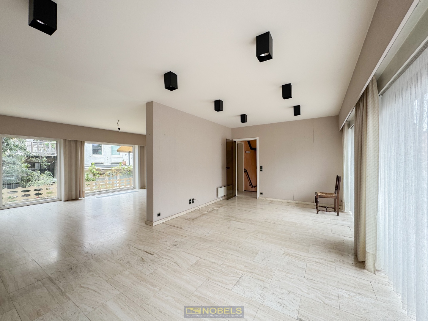 Te koop, Te renoveren bel-etagewoning in centrum van Oudenaarde - photo 2