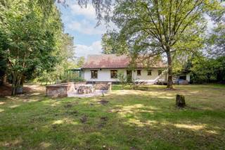 Unieke hoeve op domein van 1,5 ha met extra chalet – pure rust en natuurbeleving in het groenOp een indrukwekkend perceel van 1 hectare 51 are 41...