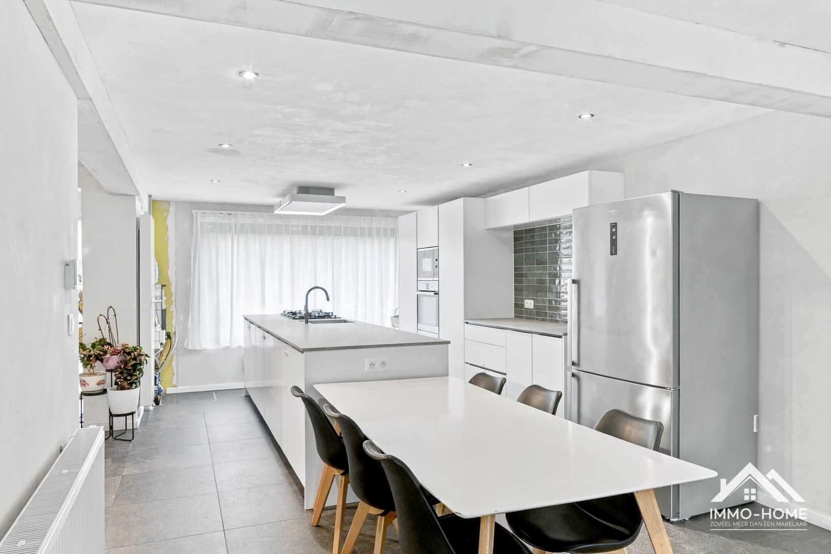 Prachtige gerenoveerde woning op een topligging in Sint-Amandsberg! - foto 5