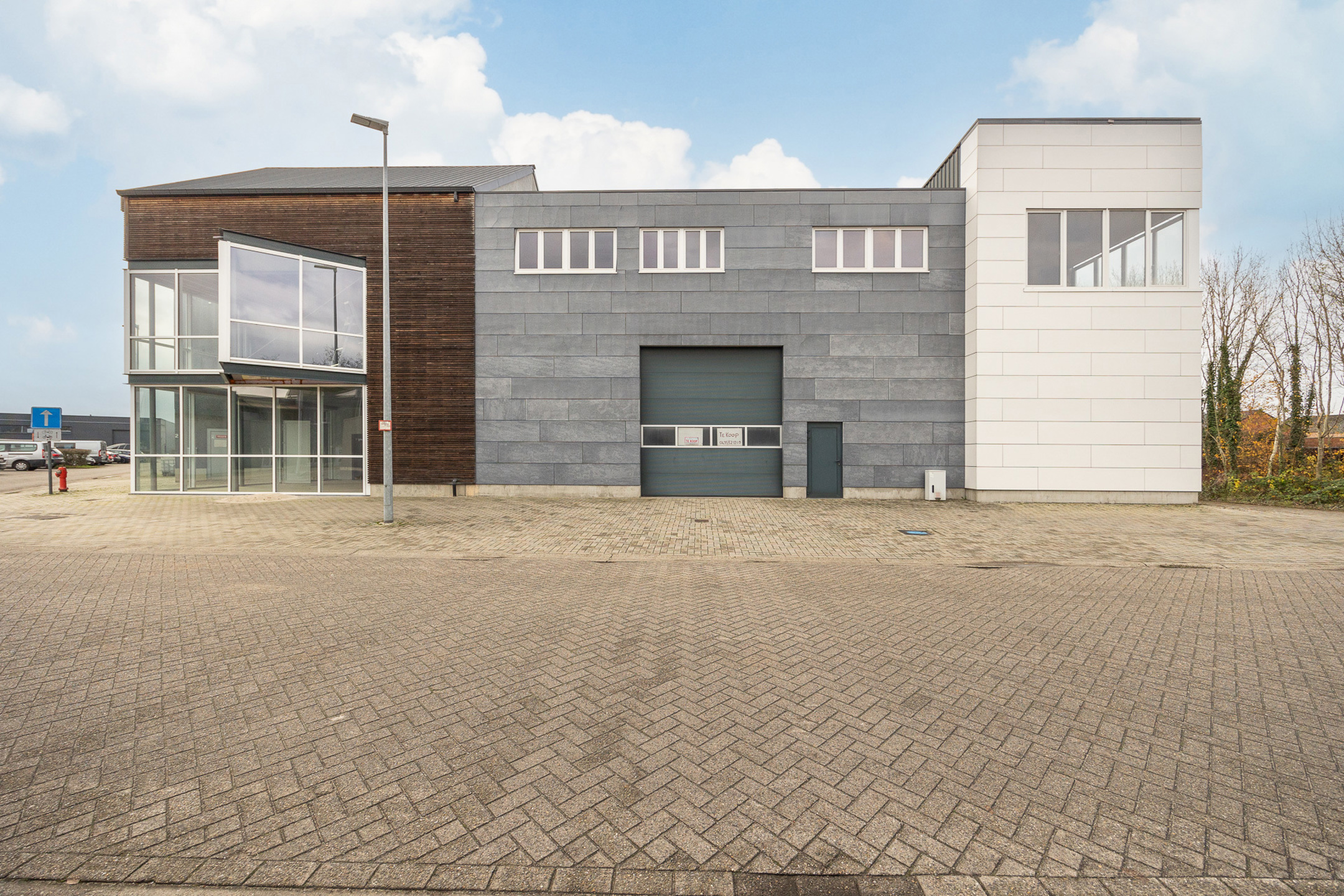 Commercial for sale in Mol - photo 1