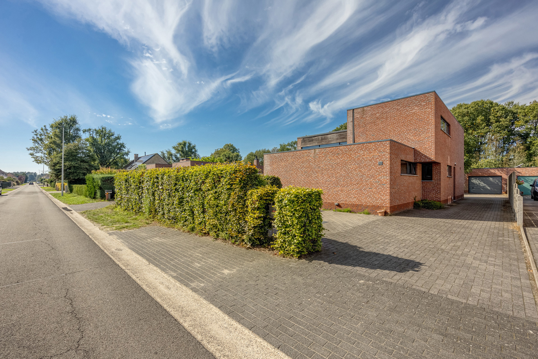 Charmante woning met mooie tuin, 3 slaapkamers en comfortabele gelijkvloerse indeling - foto 1