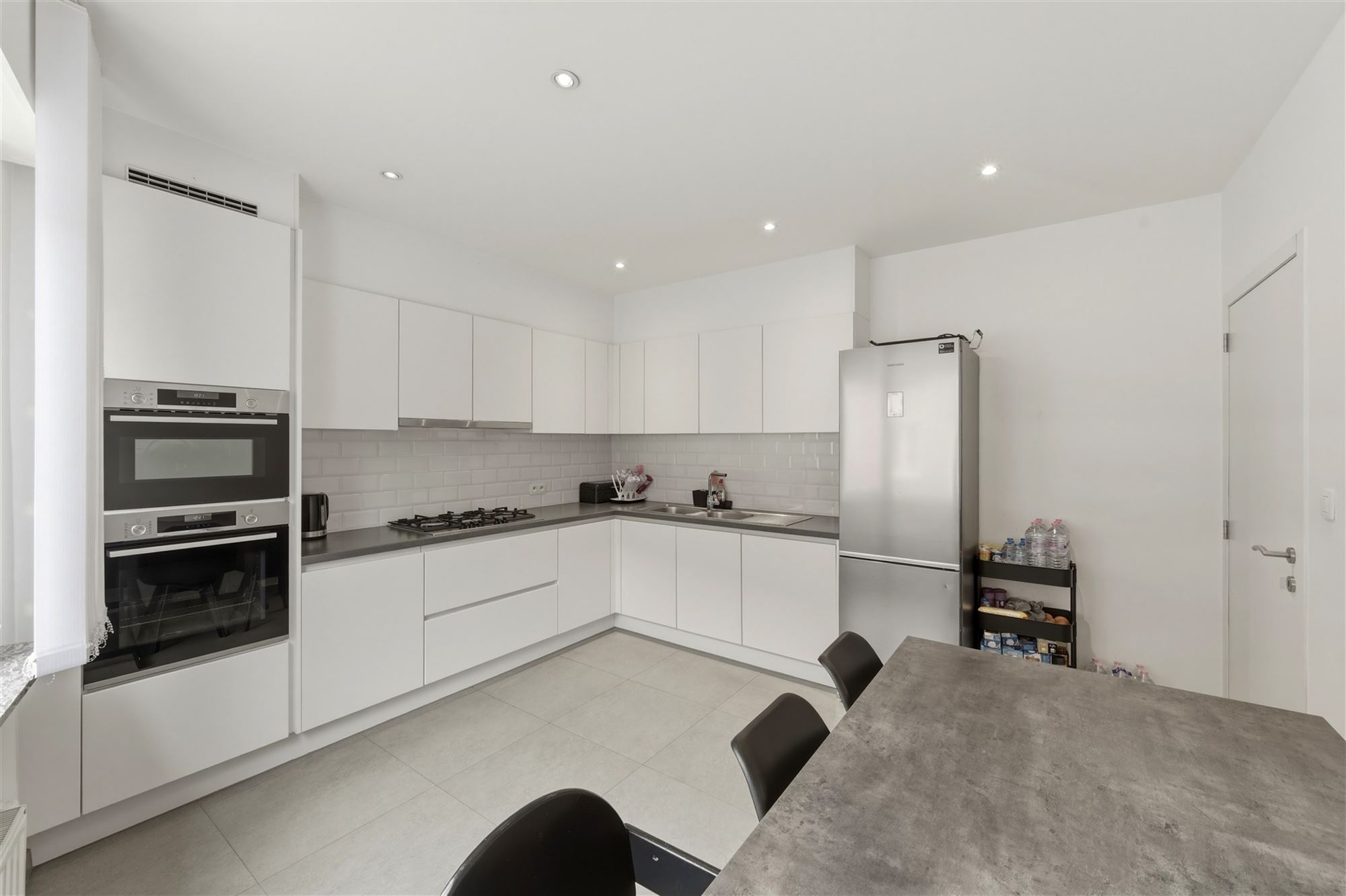 Instapklare woning met 3 kamers, terras en ruime garage - foto 5