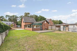 Op zoek naar een instapklare & rustig gelegen woning? Dan is dit jouw kans! Deze charmante woning is rustig gelegen in een groene omgeving, maar...