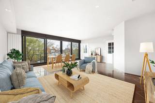 BORSBEEK - Sprinkhaanstraat : Spacieux appartement (environ 127m²) avec 2 chambres à coucher, grande terrasse ensoleillée et place de parking...