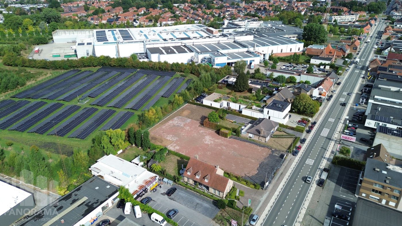 COMMERCIËLE RUIMTE VAN 861 m² MET UITSTEKENDE VISIBILITEIT - foto 4