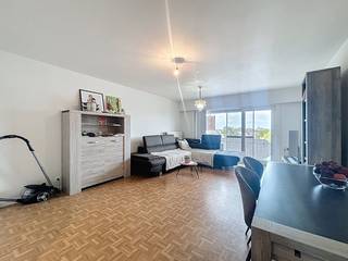 Dit appartement te huur in Harelbeke bevindt zich in de Groeningestraat. Het pand is gelegen nabij de R8, op een boogscheut van het centrum...
