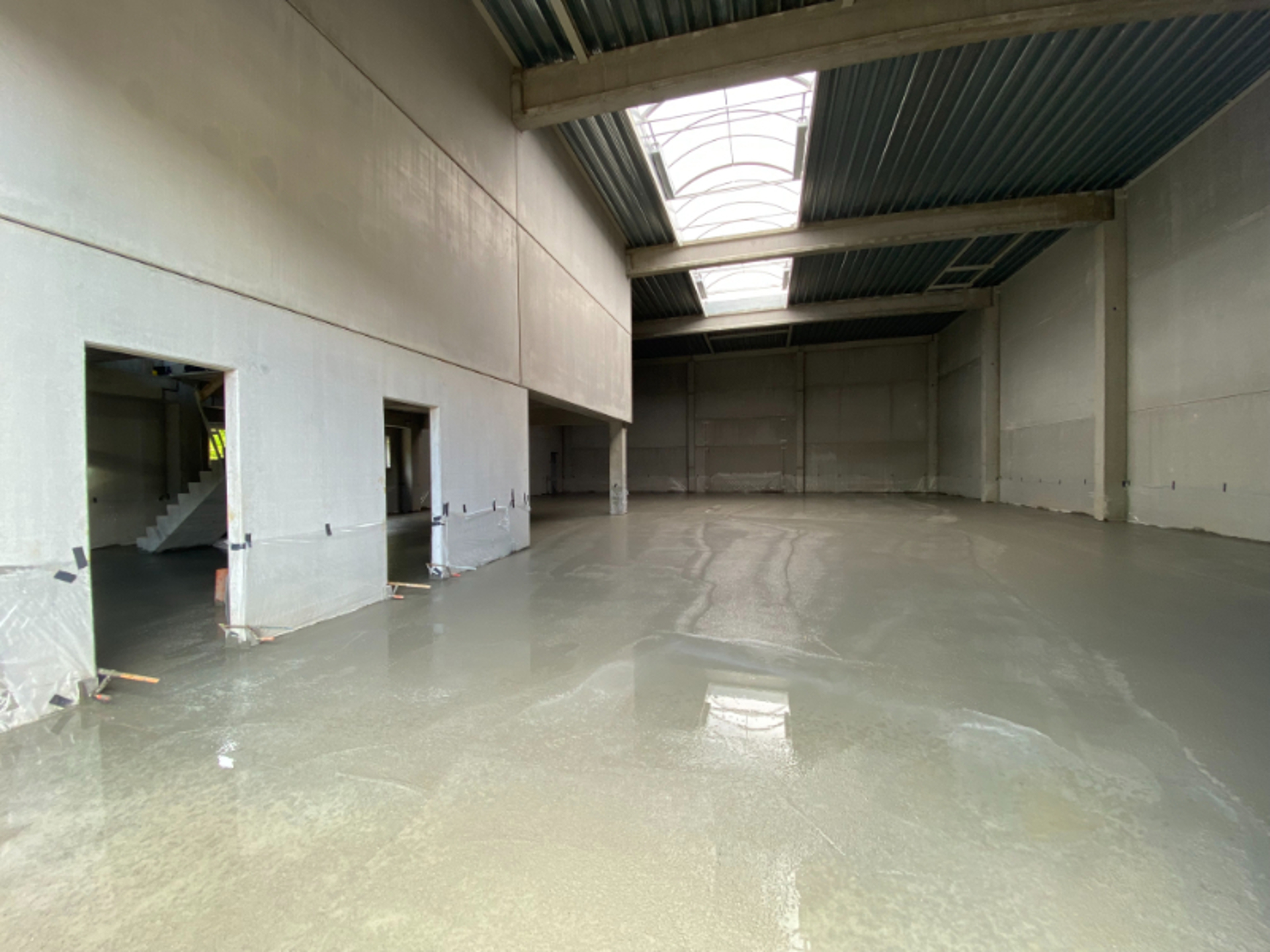 KMO-unit te huur vlak naast de E40 - foto 4