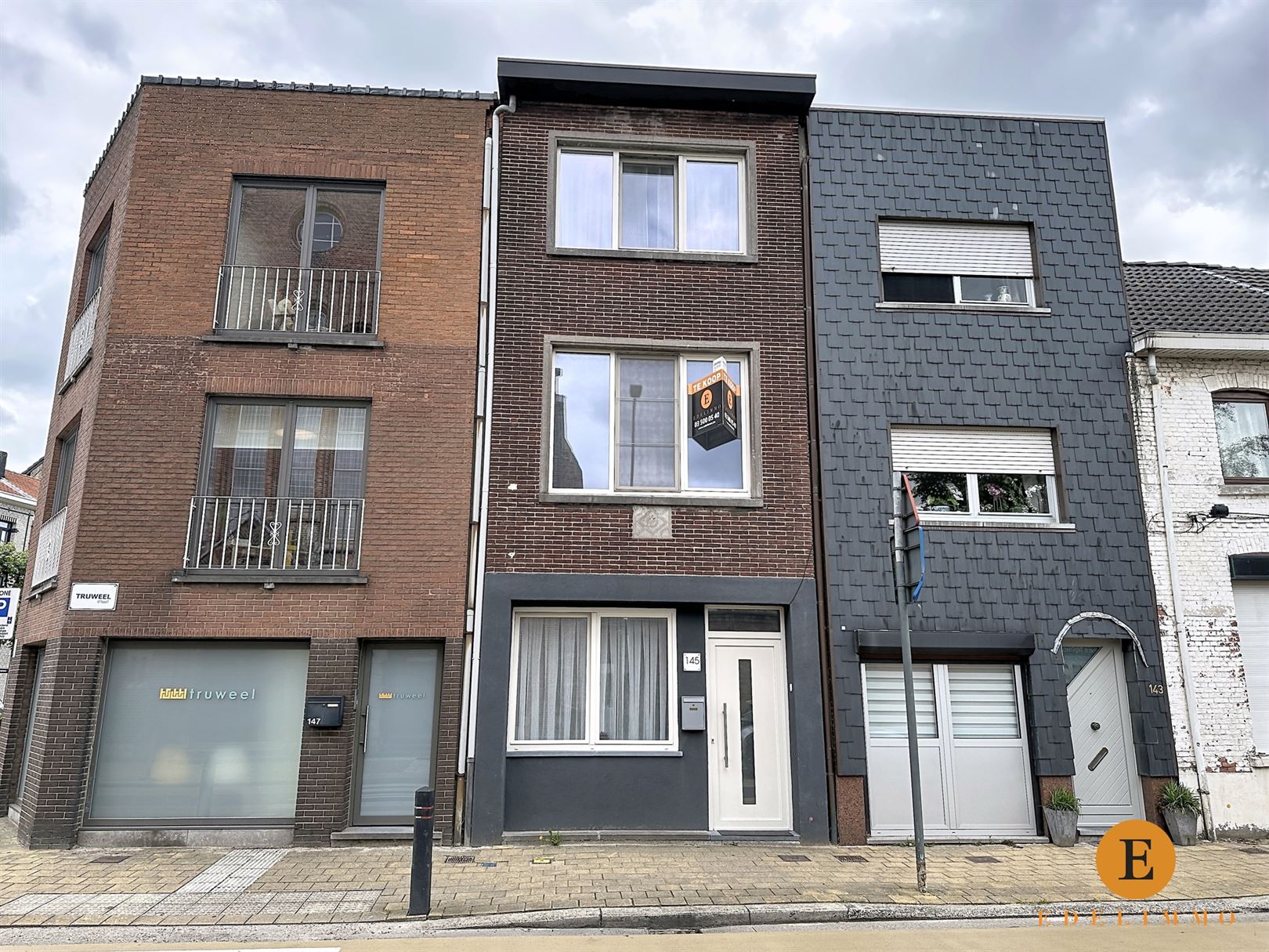Interessante opbrengsteigendom met 2 à 3 slaapkamers nabij het station. - foto 1
