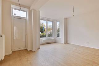 Zeer goed gelegen en energiezuinig gelijkvloers appartement. Voor meer informatie of een bezoek, stuur een mail naar els@heritagevastgoed.be en we...