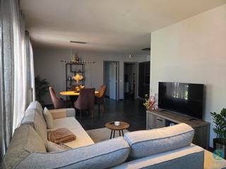 Instapklaar modern appartement in het hart van Arendonk!Gelegen in de stijlvolle Residentie De Hoefsmid (bouwjaar 2013), geniet u hier van alle...