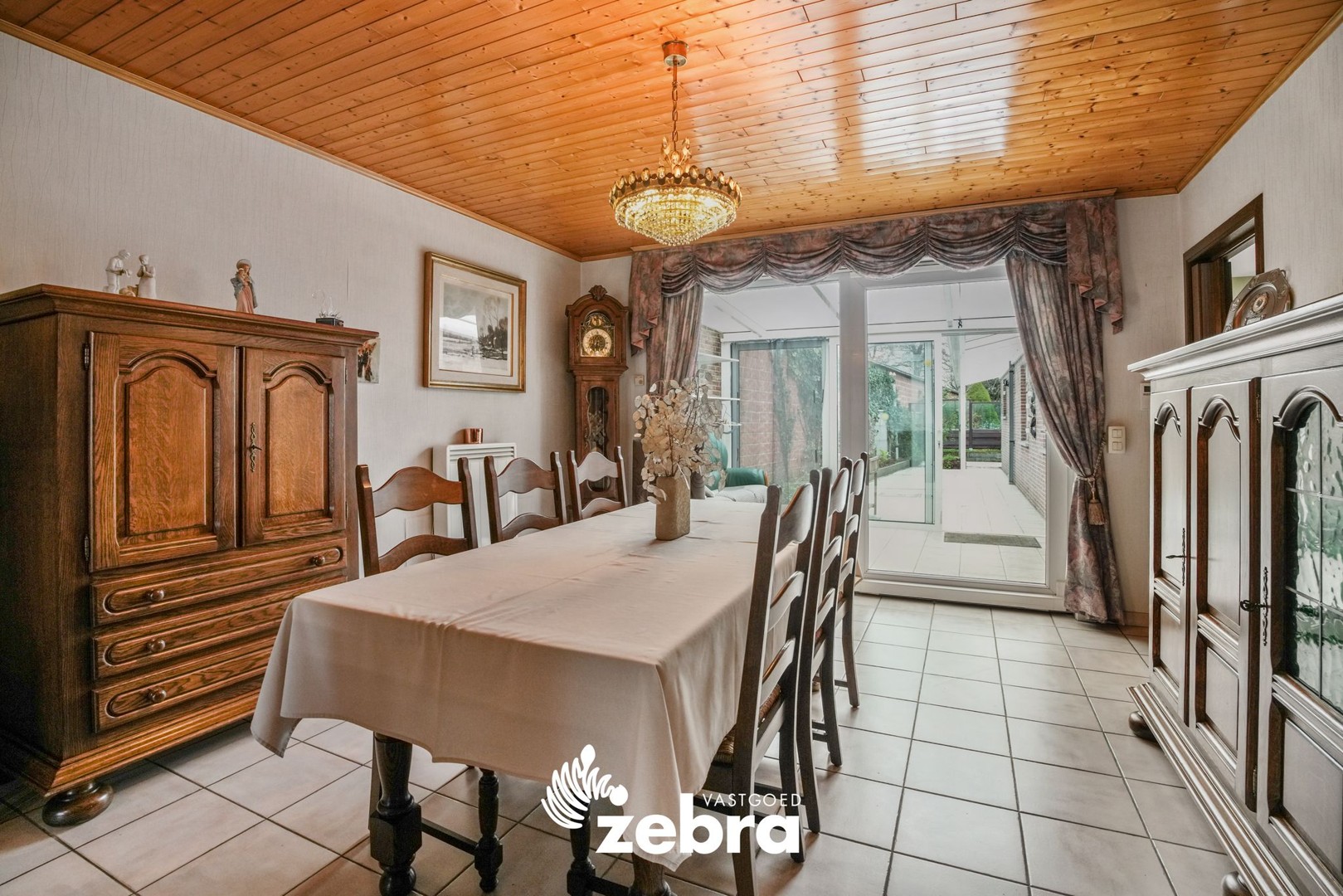 Ruime gezinswoning met 4 slaapkamers, tuin en garage in hartje Tielt - foto 5