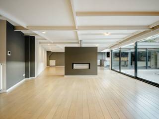 Dans le quartier résidentiel de la Place Saint-Pierre, proche du Parc du Cinquantenaire et du Quartier Européen, loft atypique, quatre chambres de...