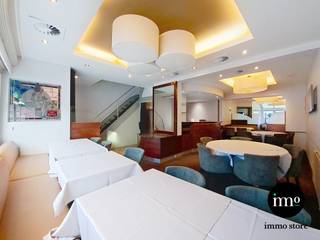 <p><strong>A rare chance to live and work along the Brussels axis.</strong>In the heart of <strong>Ganshoren</strong>, <strong>along the main road to Brussels</strong>, lies a unique opportunity: a <strong>fully equipped restaurant</strong>ready for immediate operation. The <strong>professional kitchen</strong> includes dedicated areas for pastry, hot/cold preparations and a spacious dishwashing zone. A <strong>wine cellar</strong> adds extra character and functionality.</p>
<p>On the first floor you’ll find a <strong>stylish reception area</strong> with restrooms and a meeting room, perfect for private events or business gatherings. The second floor features a <strong>high-end duplex apartment</strong>, finished with premium materials and ideal as a residence.</p>
<p>This property combines <strong>business and living</strong> in a strategic location, with <strong>excellent visibility and accessibility thanks to the Brussels axis</strong>. A rare opportunity for those wishing to start right away and enjoy the comfort of living and working under one roof.</p>
<p>📞 More info via <strong>IMMO STORE – 02/203.03.03</strong></p>