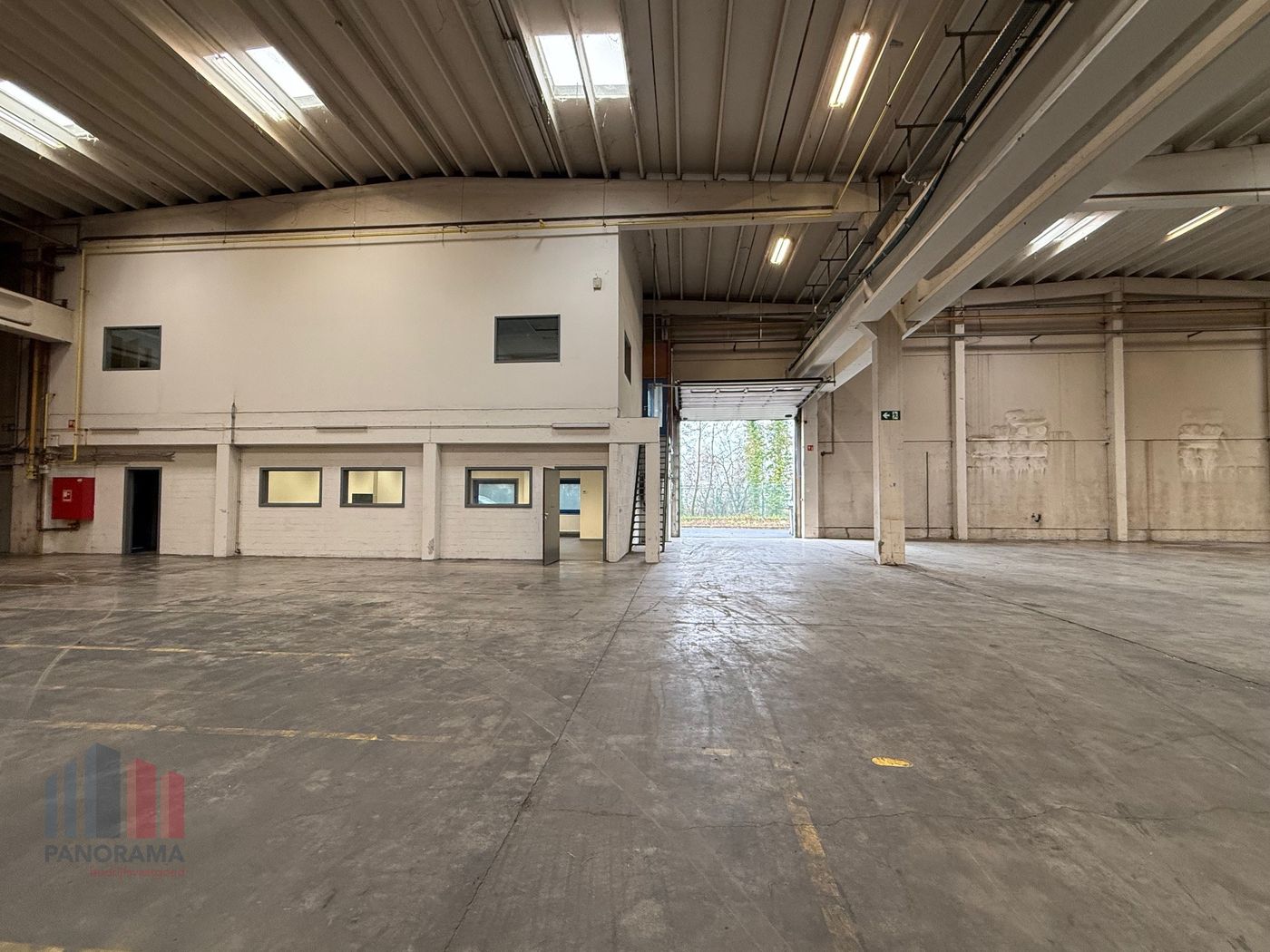 Entrepôt logistique de 11.140 m² avec 116 m² de bureaux à louer à Boortmeerbeek - photo 4