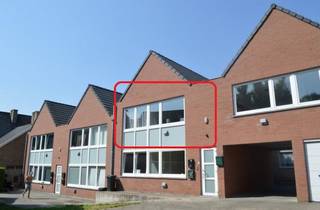 Dit éénslaapkamerappartement bevindt zich op de eerste verdieping van een kleinschalig gebouw in het centrum van Ieper. Het appartement is...