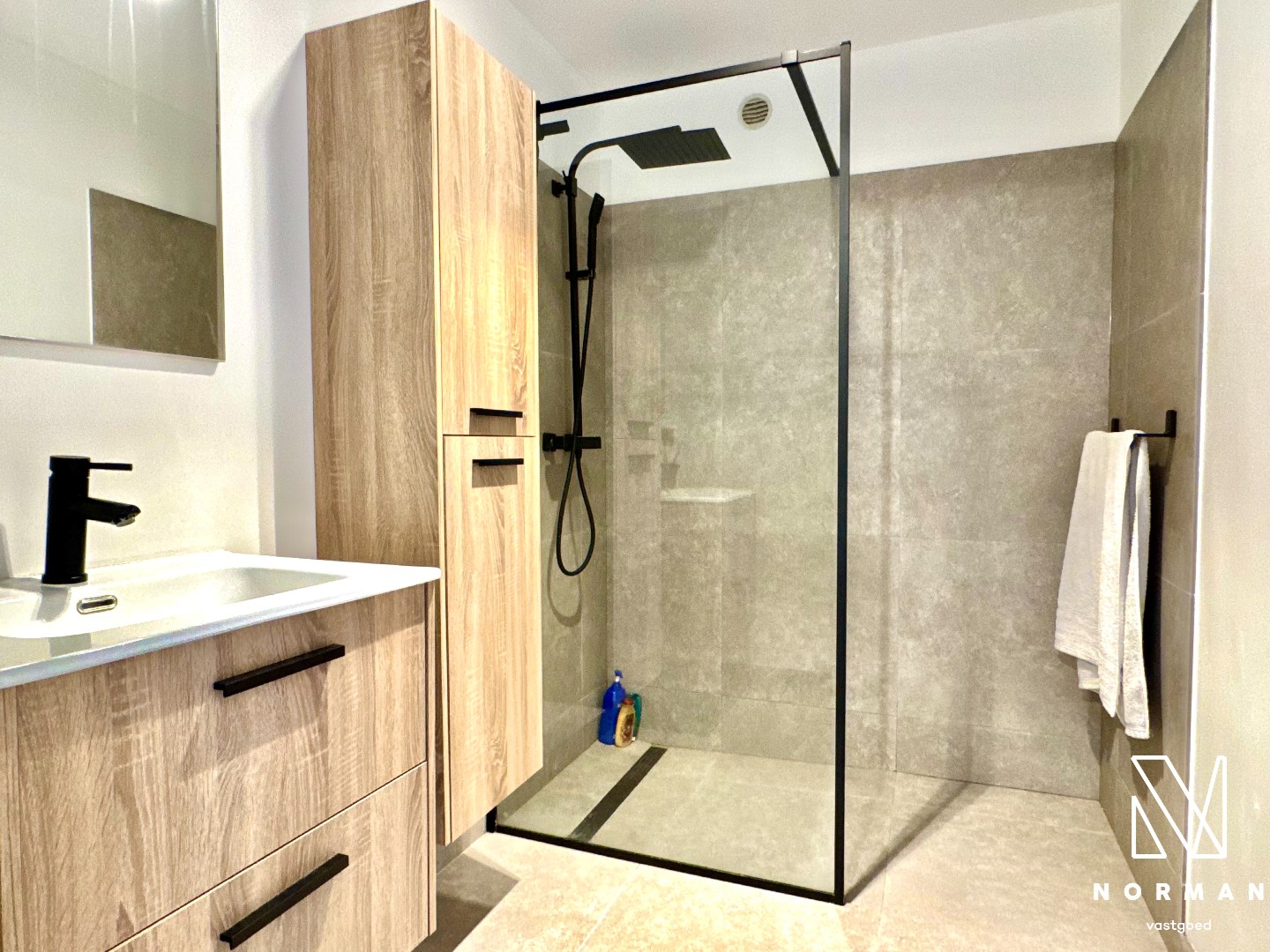 Instapklaar, energiezuinig 2-slaapkamer appartement inclusief ondergrondse autostaanplaats en terras te koop in Kuurne! - foto 4