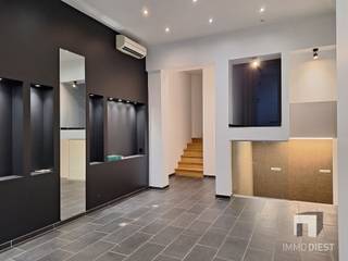 Deze commerciële ruimte in Scherpenheuvel biedt een uitstekende kans voor ondernemers die op zoek zijn naar een strategische locatie met een...