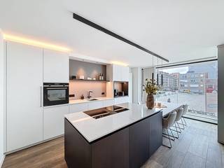 Appartement aux finitions luxueuses avec vue sur la mer, combinant des matériaux de haute qualité avec le souci du détail, situé dans un...