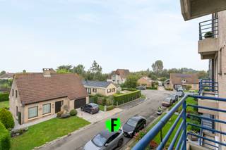 In een rustige wijk in het hartje van Diksmuide, op de 2de verdieping in een verzorgde residentie, treffen we dit instapklaar appartement aan.Dit...