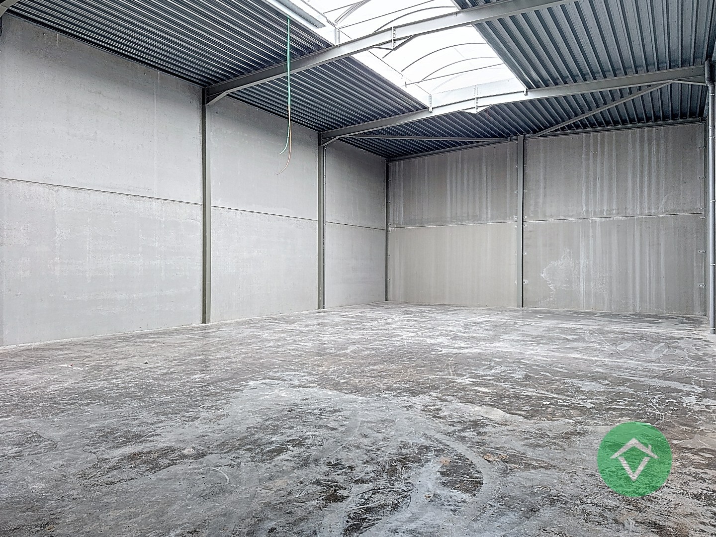 Nieuwbouw loods KMO-UNIT te koop – 256 m² met 1 parkeerplaats inbegrepen op de industriezone te Aartrijke - foto 4