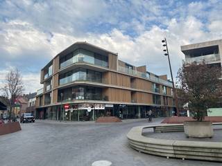 AUTOSTAANPLAATSEN TE PUURSGelegen in het centrum van Puurs - in de ondergrondse garage van Residentie Corneli. * Autostaanplaatsen voor 1 wagen vanaf...