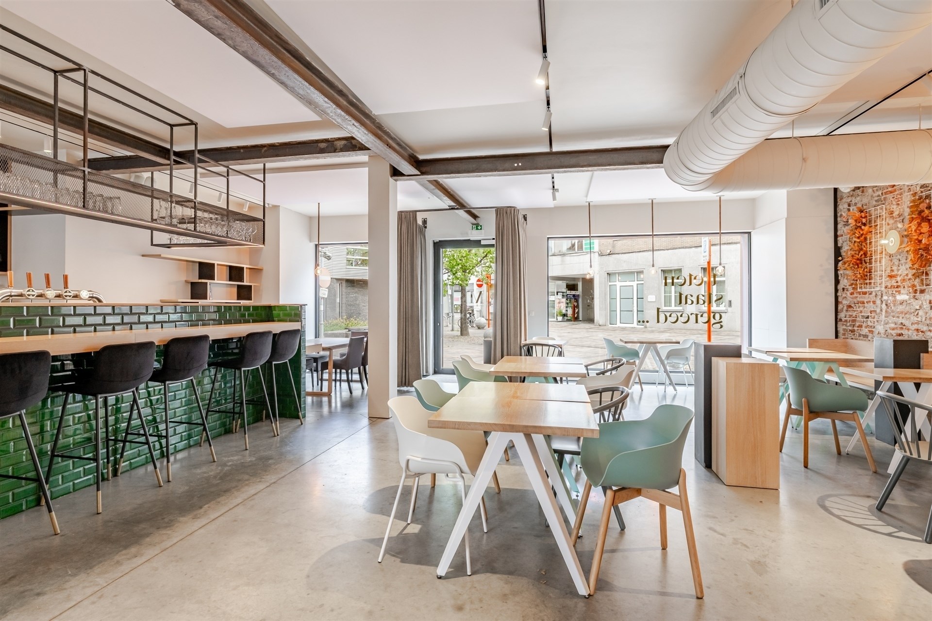 Instapklaar hoogwaardig restaurant inclusief inrichting en meubilair  - foto 2