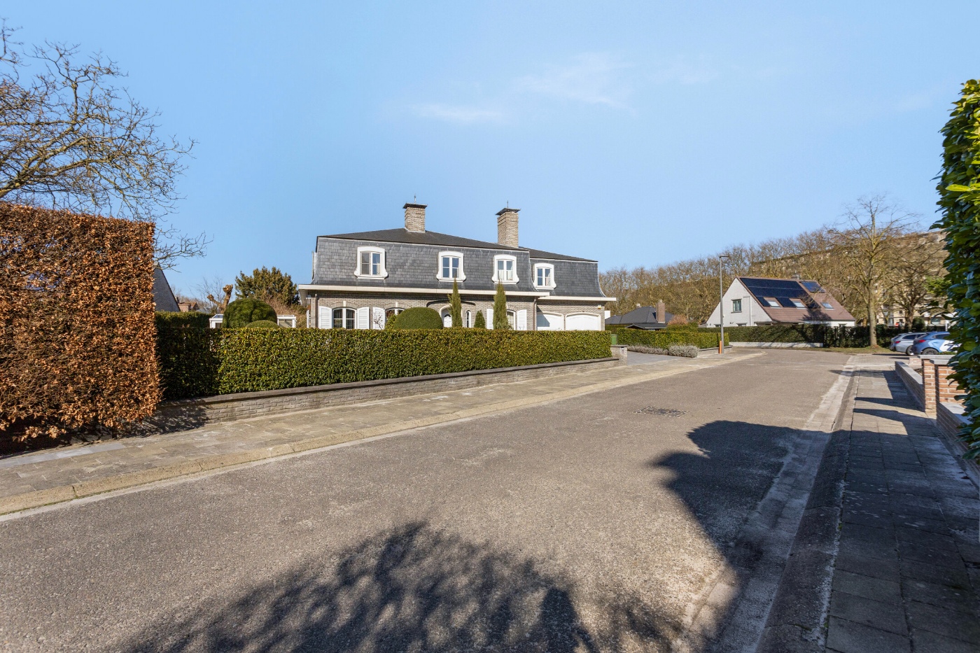 Exclusieve en statige villa op toplocatie in Linkeroever - foto 1