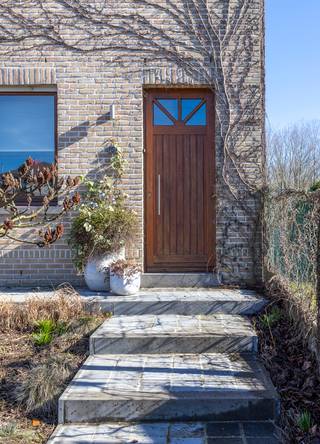 Maison de caractère à proximité du centre de Dilbeek avec grande alléeSituée à un emplacement central, à deux pas du centre de Dilbeek, cette...