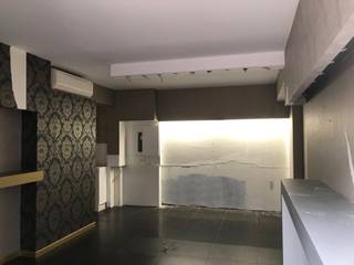 Ideaal gelegen winkelruimte vooraan in Galerij De Ware Vrienden gezien van het marktplein, dus midden in het stadscentrum van Hasselt.De winkel bevat...