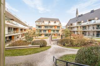 Deze moderne assistentiewoning bevindt zich in de recente residentie 'Clarenhof' te Nieuwpoort-stad.Dankzij de centrale ligging van het gebouw is...