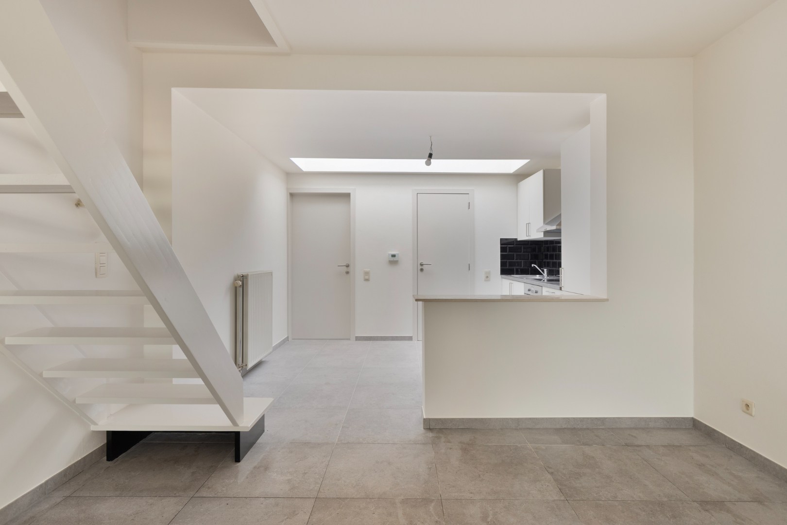 SCHELLEBELLE - Totaal gerenoveerde instapklare rijwoning! INVESTERING! - foto 4