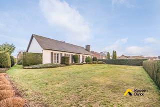 Als degelijk en klasse vol kunnen we deze mooie bungalow in Wijshagen benoemen. Met een oppervlakte van bijna 13a beschikt de woning over een...