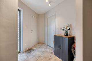 This house has the following layout:GROUND FLOOR:- Entrance hall on tiled floor with access to the garage & living areas.- Living room with access...