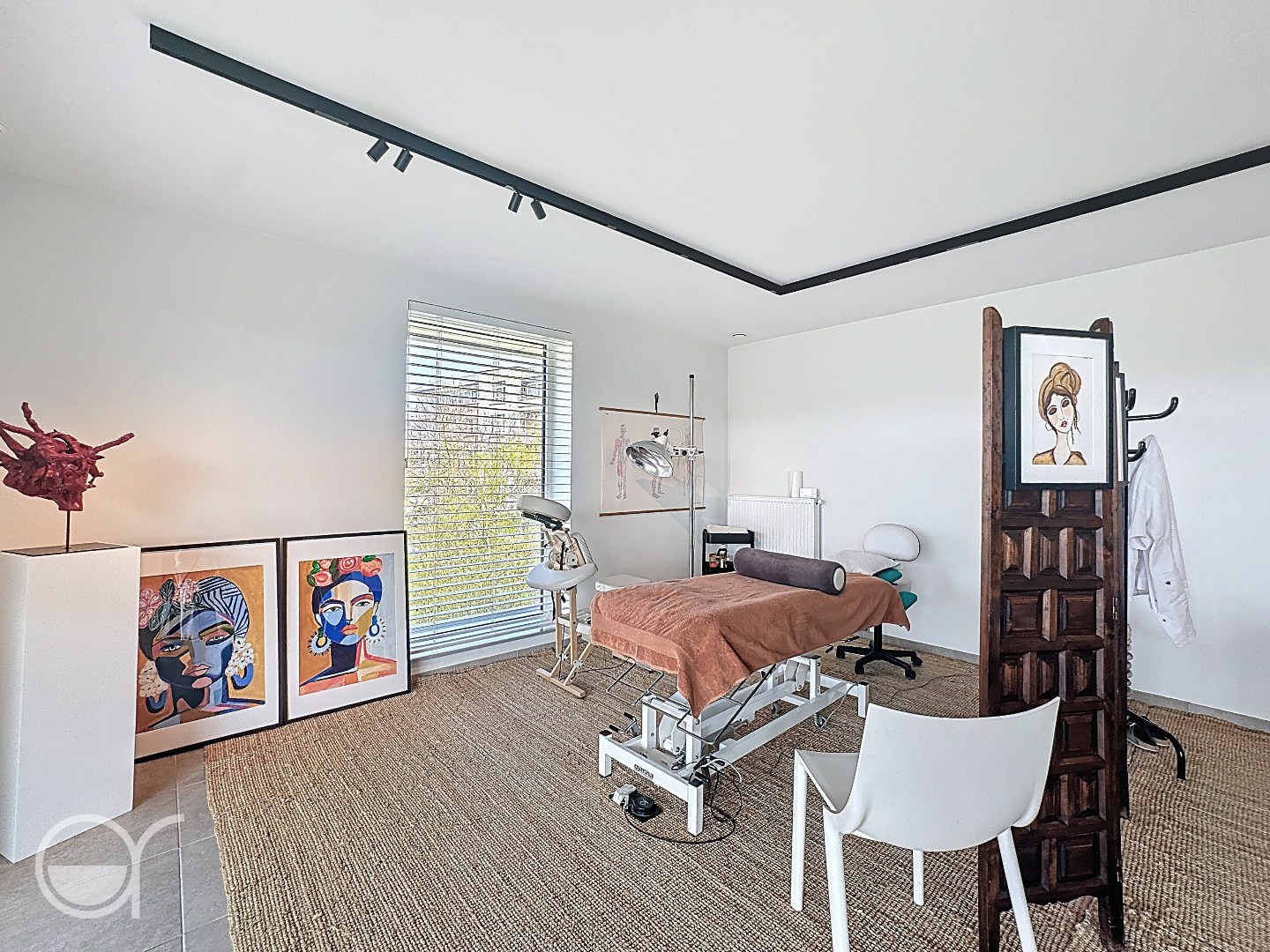 Lichtrijk tweeslaapkamerappartement met staanplaats - foto 4