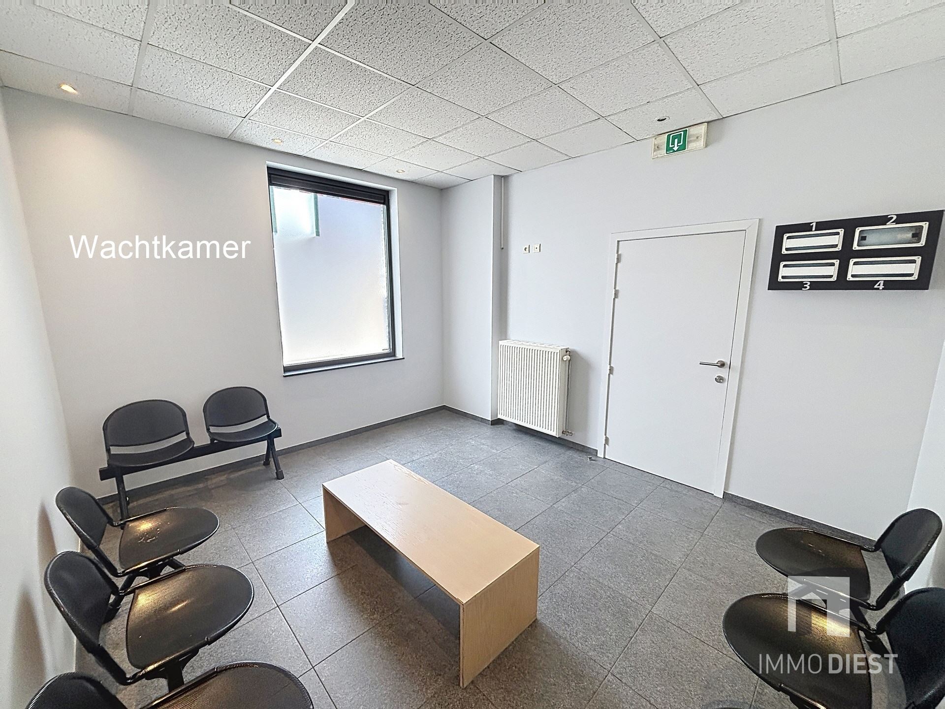 Commercial à louer à Tessenderlo - photo 4