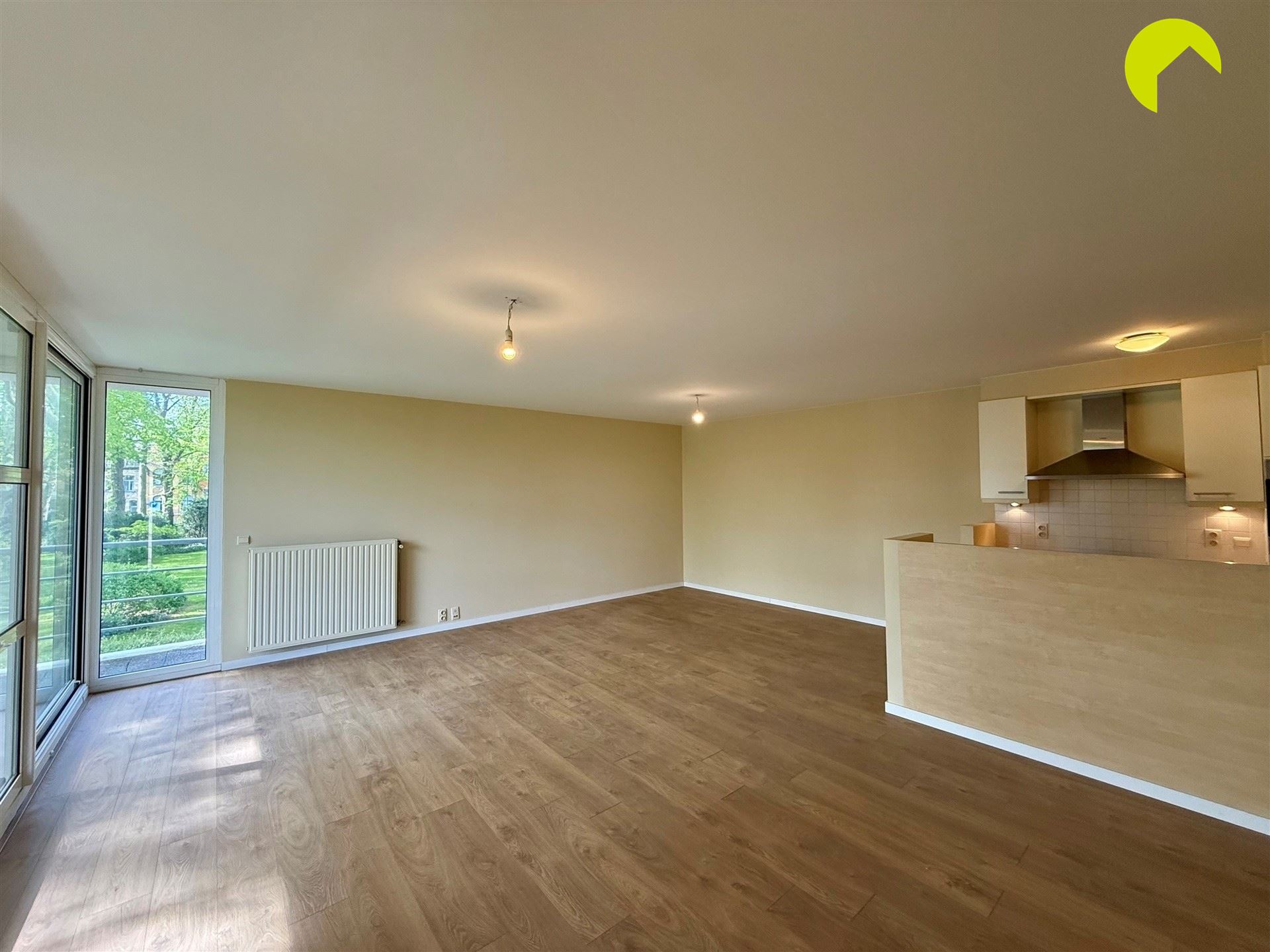 Prachtig 2 slpk appartement met parktuin in Mortsel! - foto 4