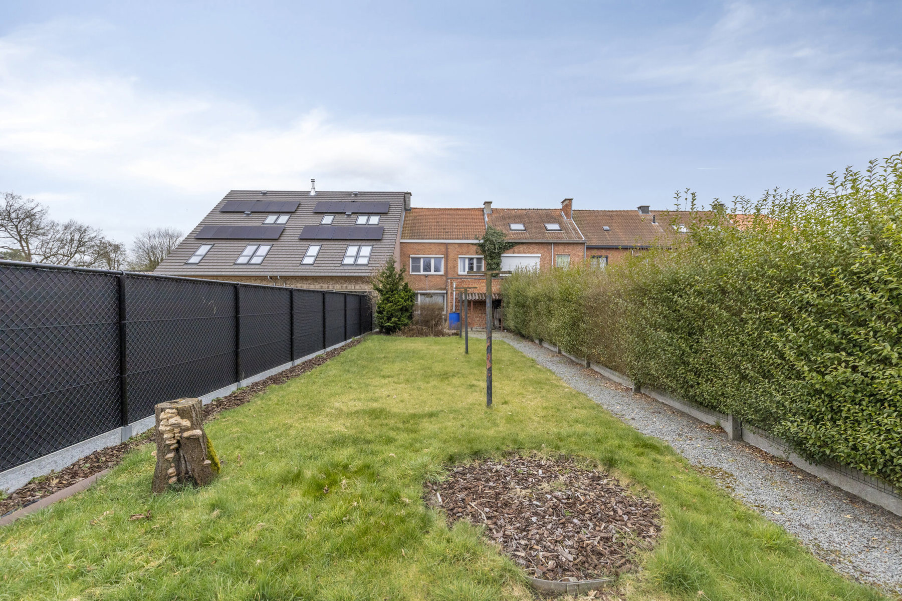 Ruime woning met tuin én garage in hartje Belsele - foto 3