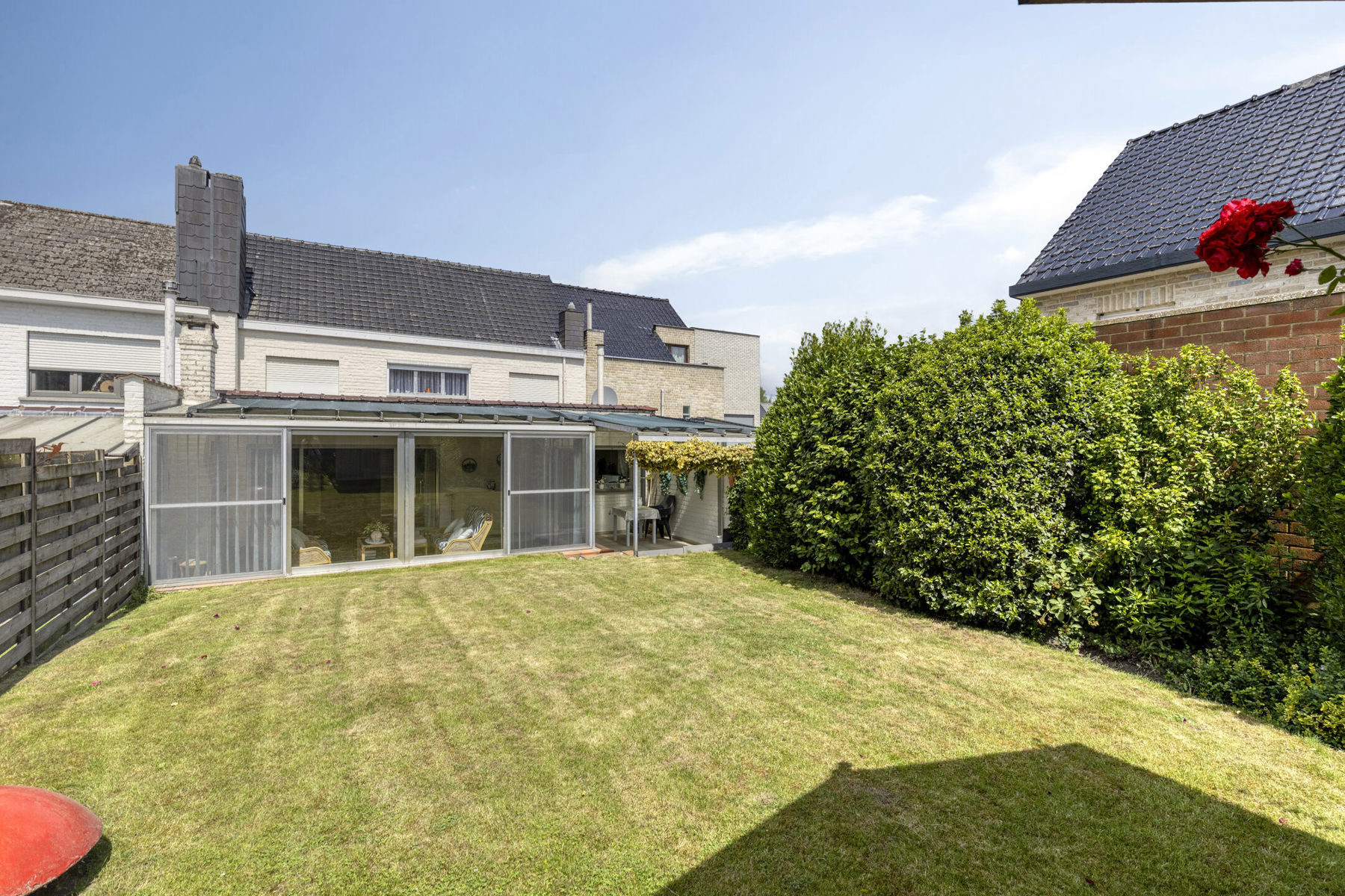 Centraal gelegen eengezinswoning met 3 slaapkamers - foto 1