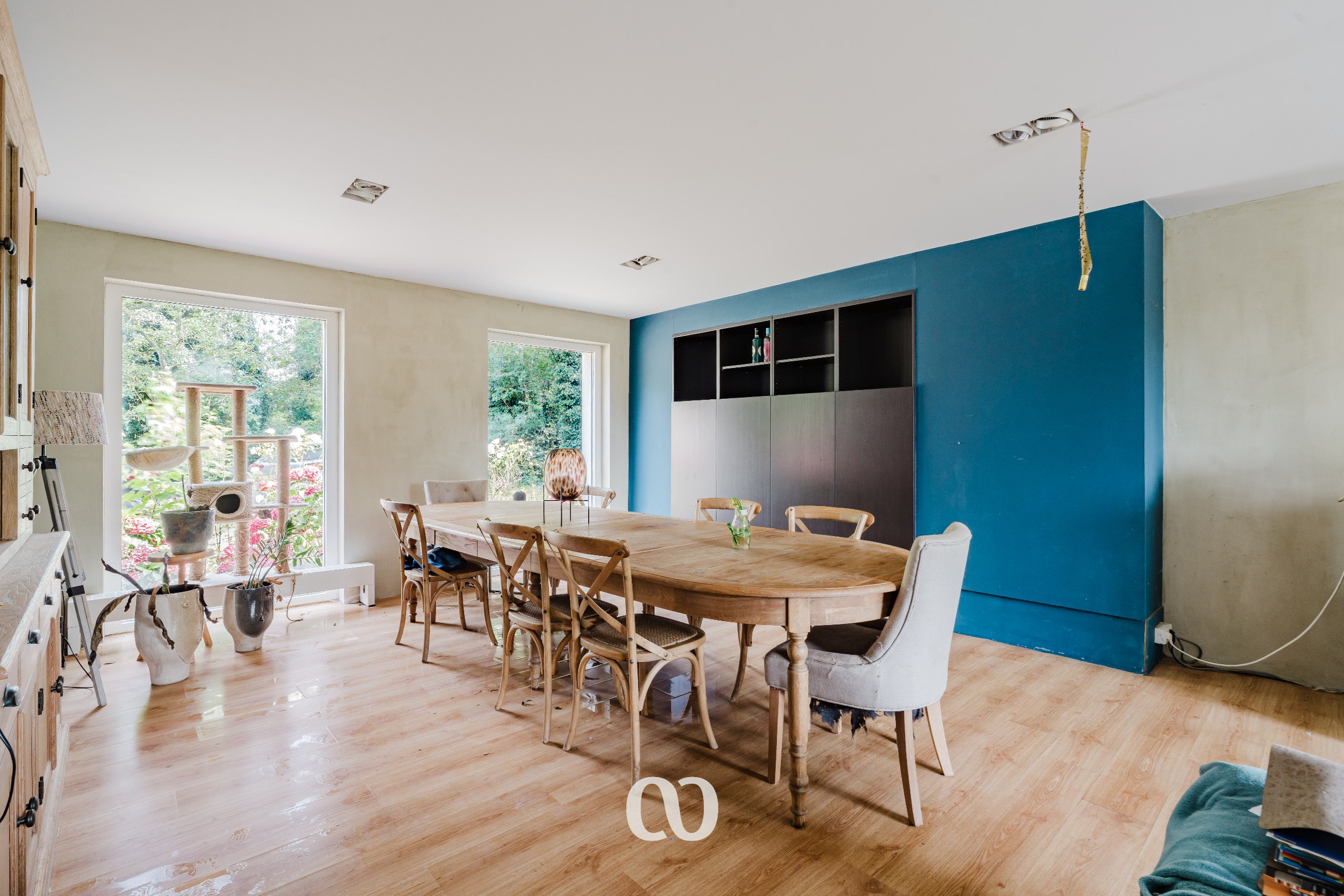 Ruime woning op 6.095 m² met uitstekende bereikbaarheid in Kruishoutem - foto 4