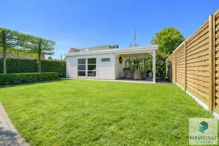 VICHTE - RICHTPRIJS - 395.000 EUR - Deze recente moderne halfopen woning met 3 slaapkamers is uiterst centraal gelegen met een uitstekende...